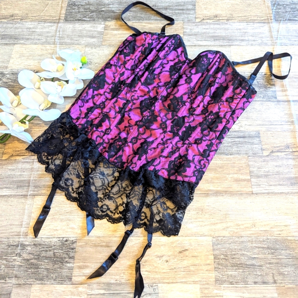 Frederick's of Hollywood pink and black lace corset size S GUC